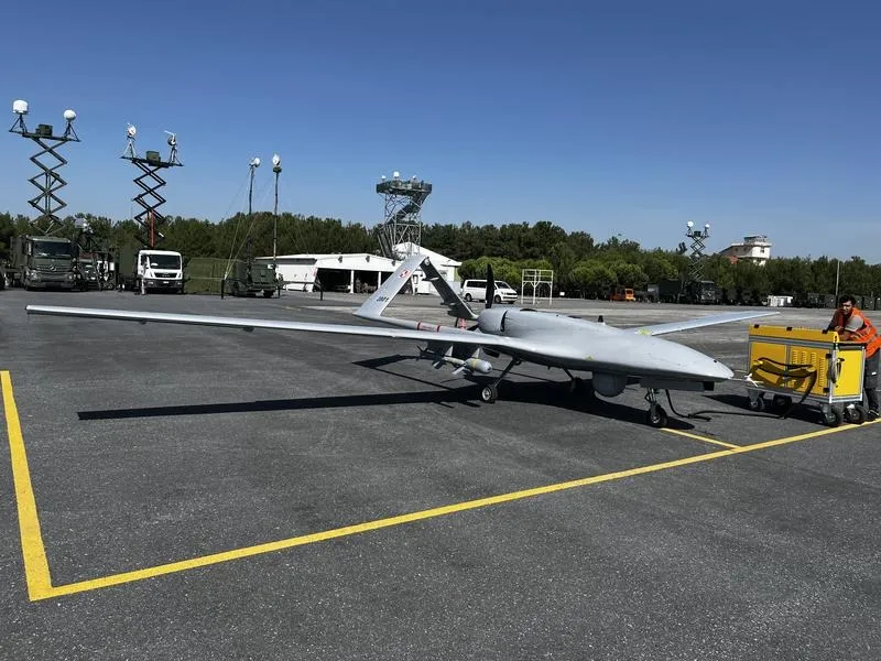 Jak działa dron Bayraktar: wnętrze, systemy i zastosowania