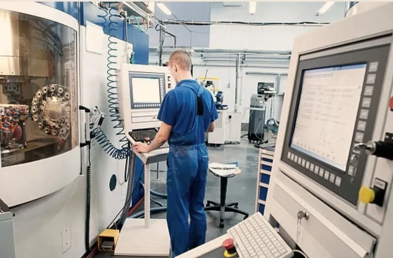 Odkryj tajniki: czym są maszyny CNC i jak zmieniają przemysł?