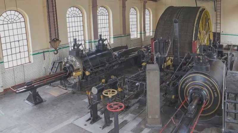 Odkryj znaczenie maszyny parowej w rewolucji przemysłowej