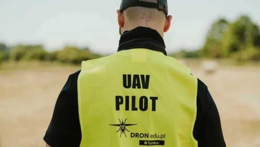 Operator drona: czy warto inwestować w tę karierę?