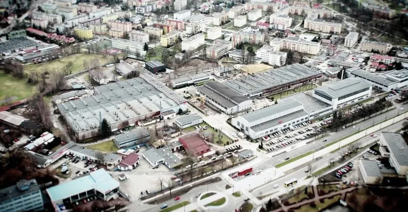 Produkcja maszyn i urządzeń: Przemysł, rolnictwo czy usługi?