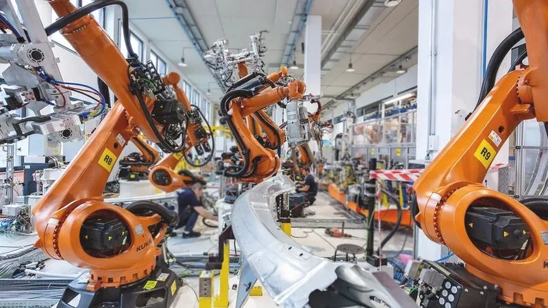 Roboty w różnych gałęziach przemysłu: Gdzie znajdują zastosowanie?
