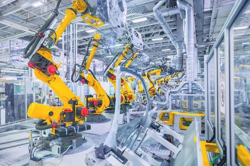 Roboty w różnych gałęziach przemysłu - jak wpływają na przyszłość produkcji?