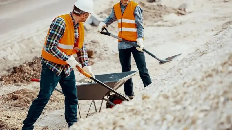 Wynagrodzenie za roboty publiczne – ile wynosi i od czego zależy?