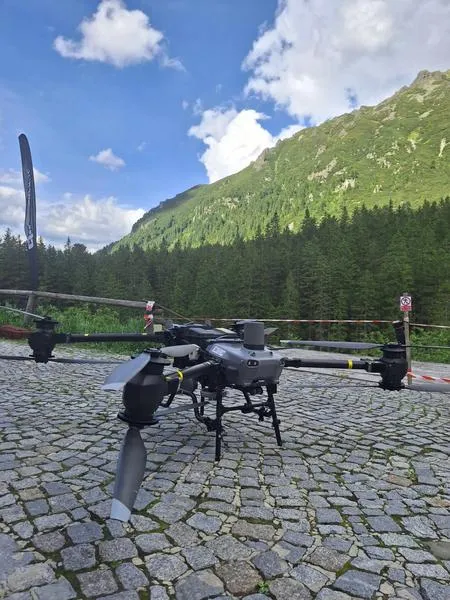 Bezpieczeństwo lotów dronem